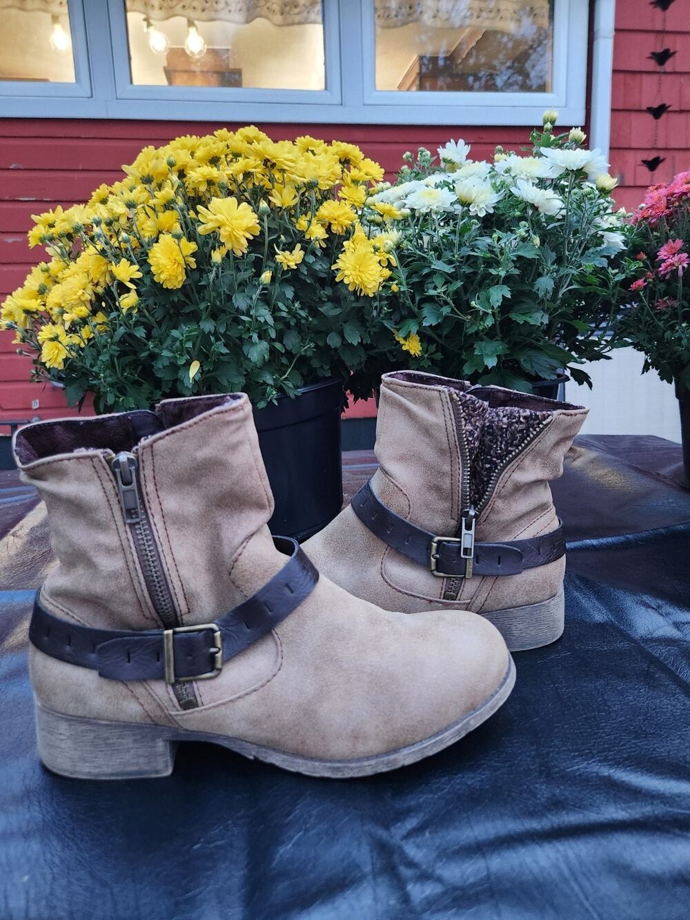 Jellypop Cate Women’s Ankle Boots Size 8W Wide Brown Distress Buckle Zip Booties